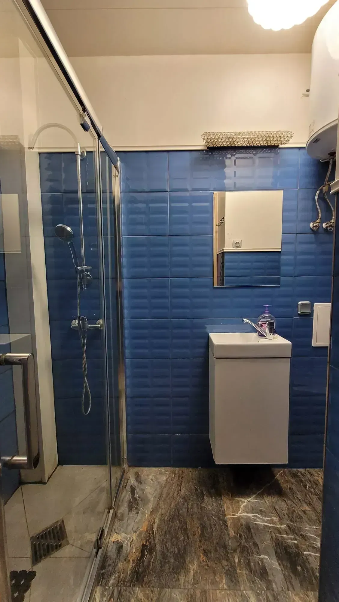 Kawalerka z osobną kuchnią • parter 6