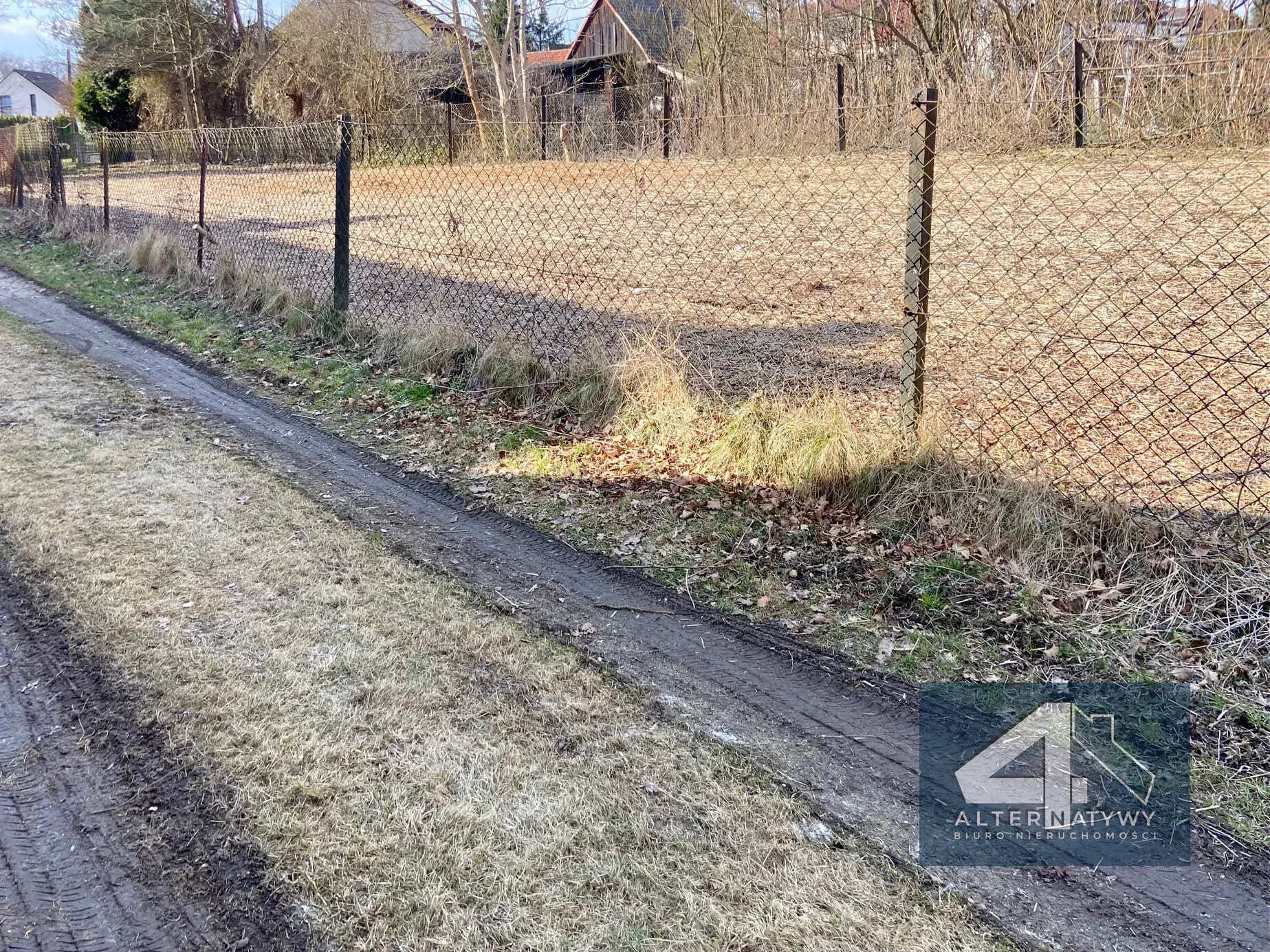 Działka 6 arów z projektem - Olszanica! 5