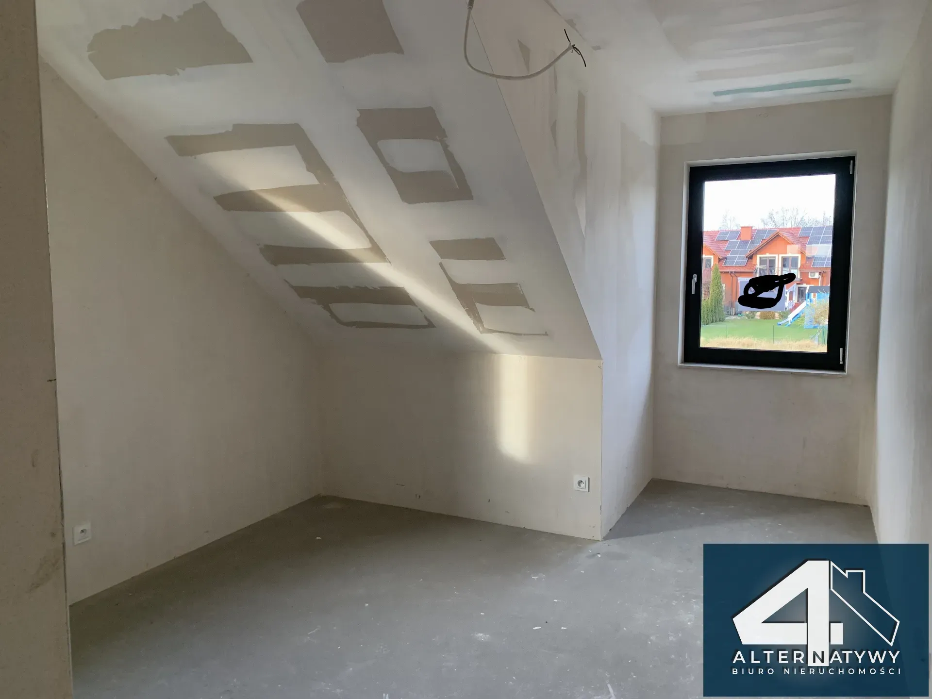 Przestronny bliźniak idealny dla rodziny 9