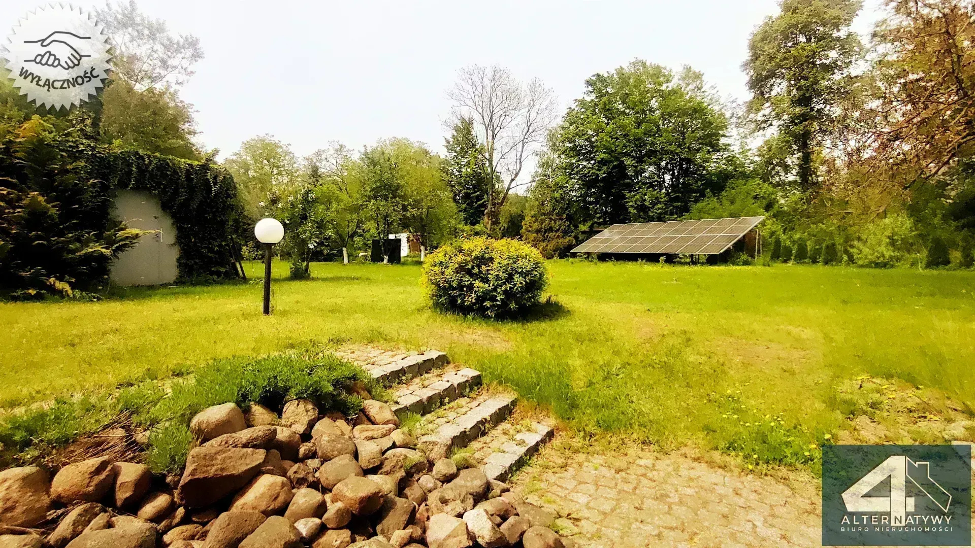 Obiekt z dużą działką -Stawy Stefańskiego 3