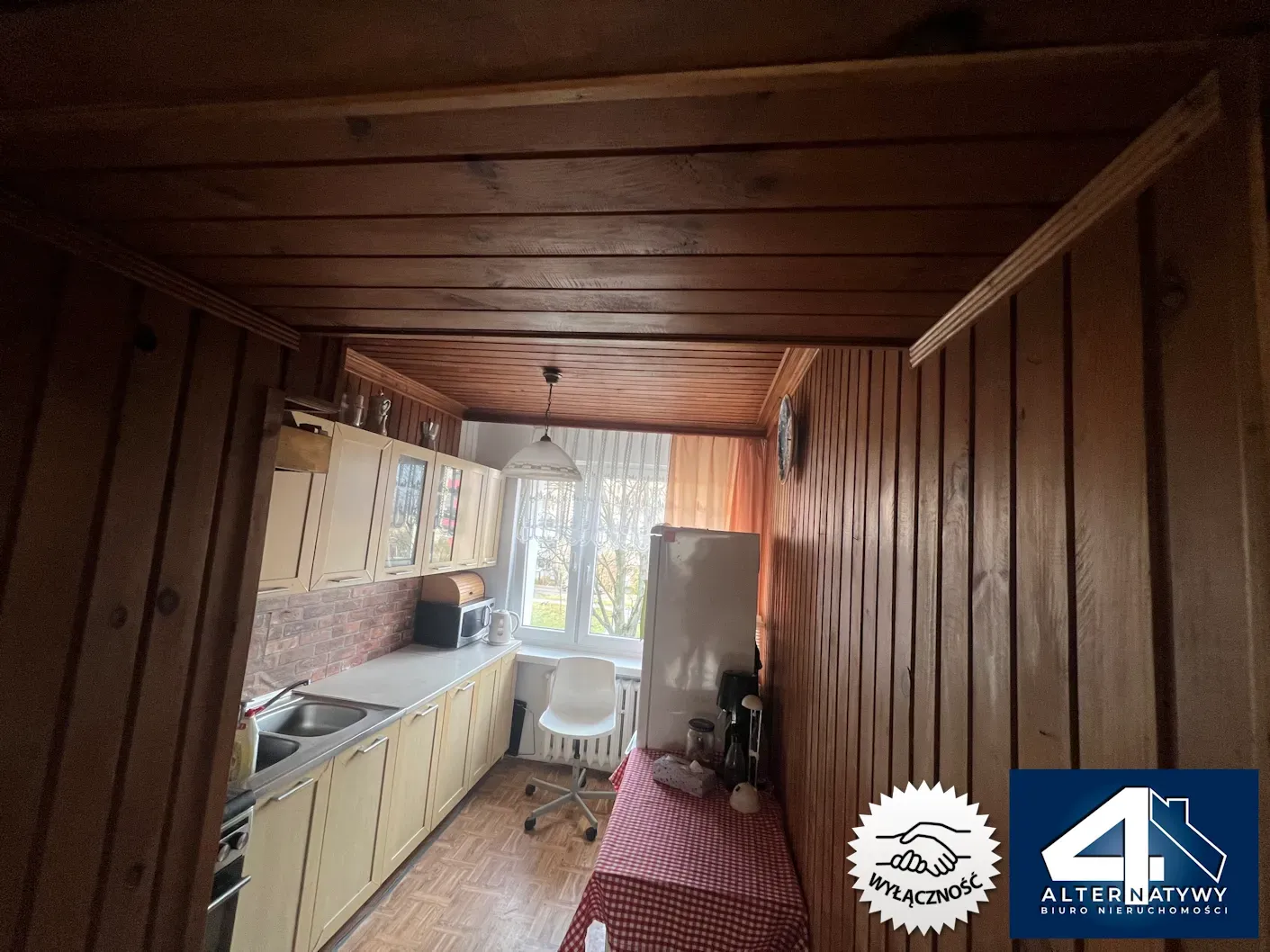 Telimeny: 2 pokoje + osobna kuchnia  + loggia 7