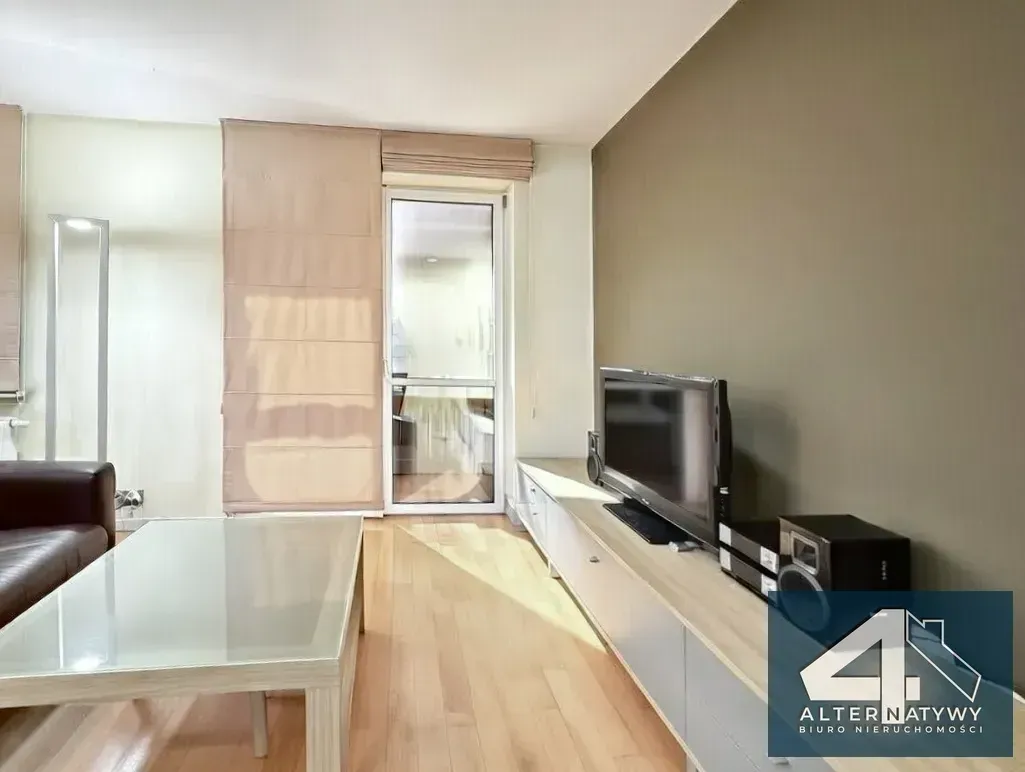 Przestronne mieszkanie w przyjemnym otoczeniu 8