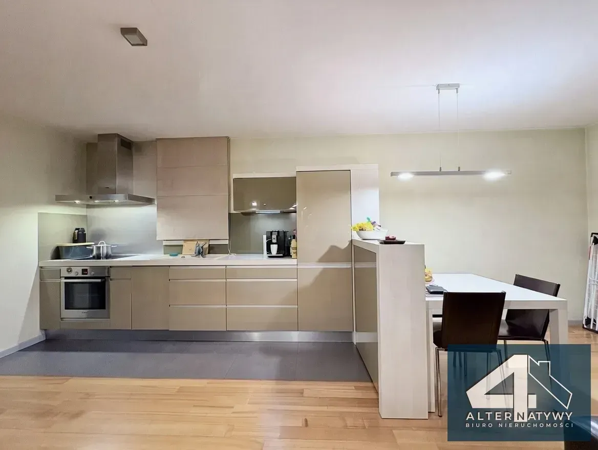 Przestronne mieszkanie w przyjemnym otoczeniu 10