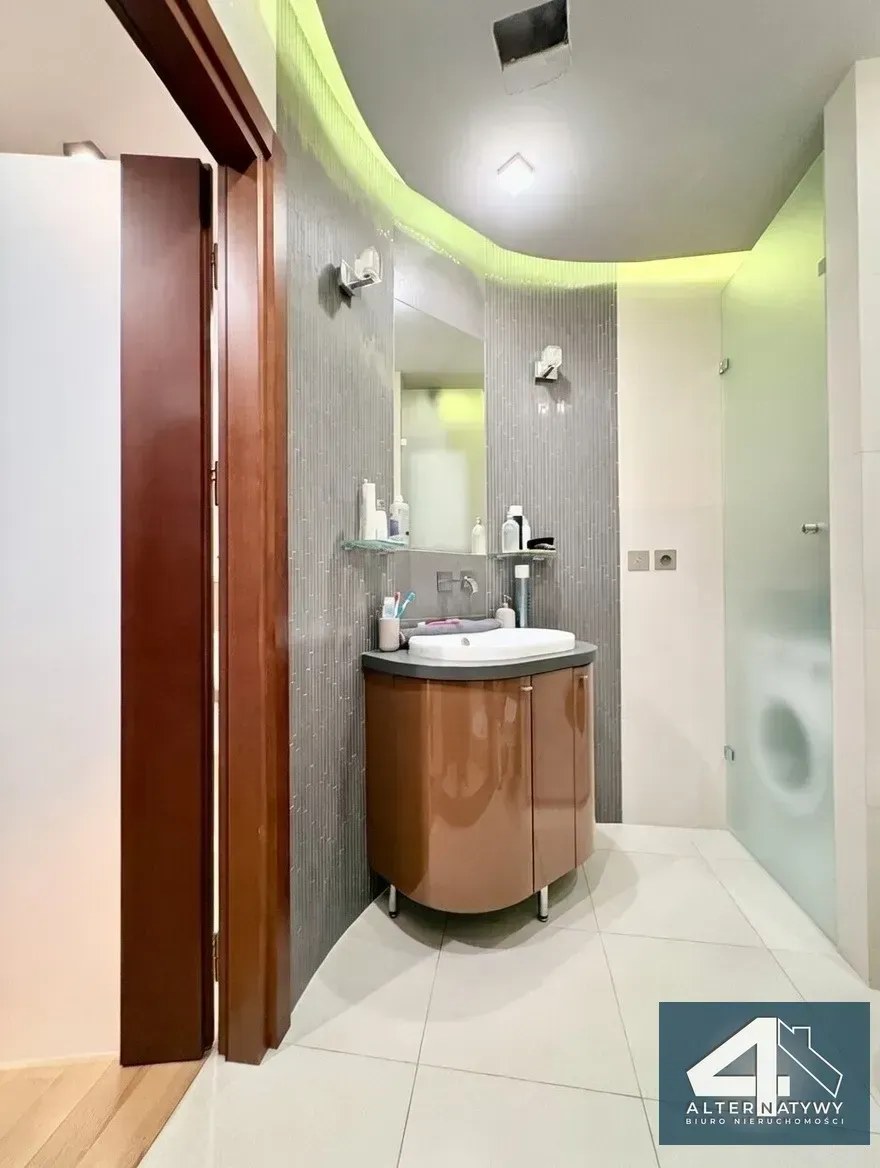 Przestronne mieszkanie w przyjemnym otoczeniu 12