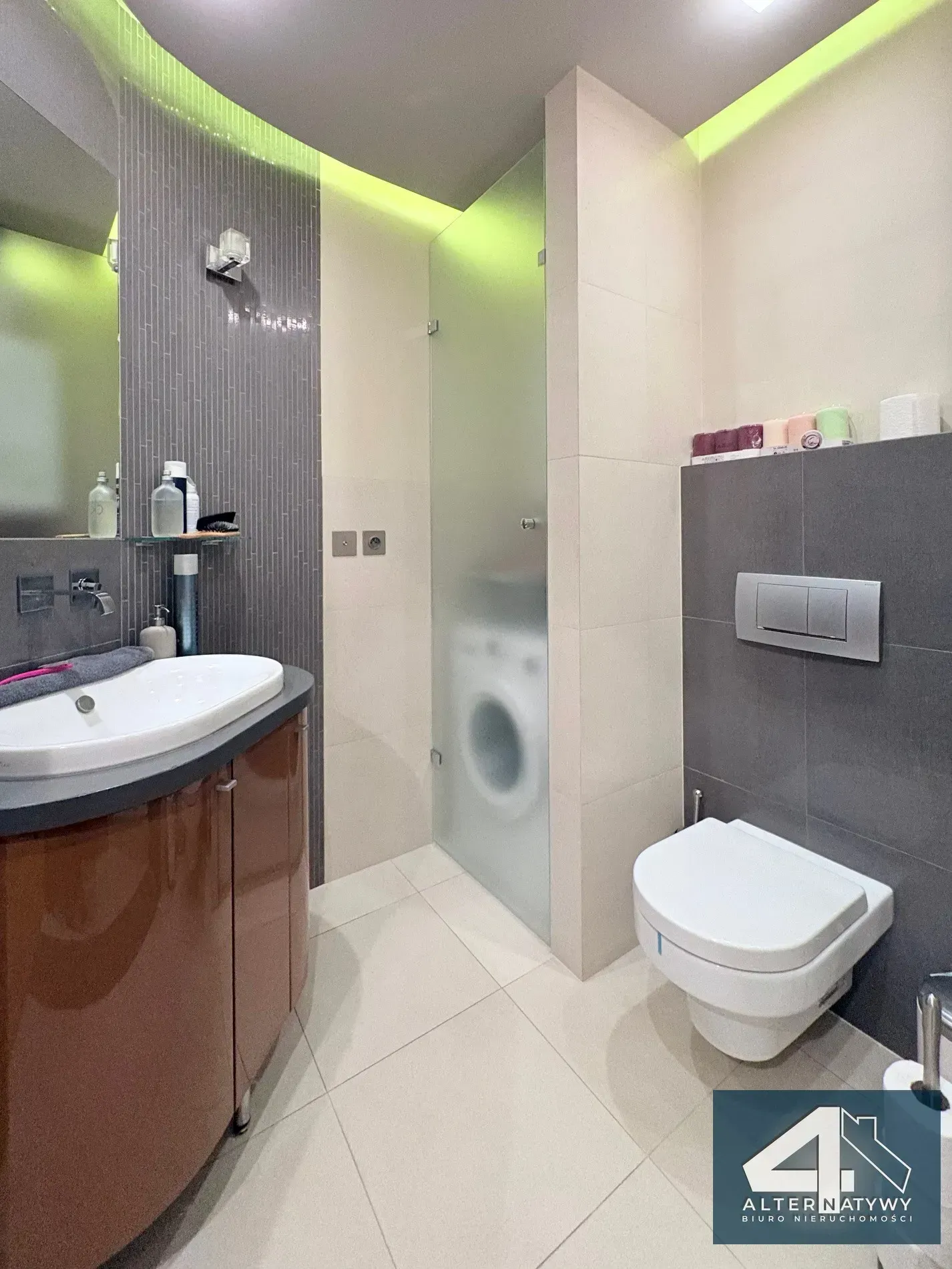 Przestronne mieszkanie w przyjemnym otoczeniu 16