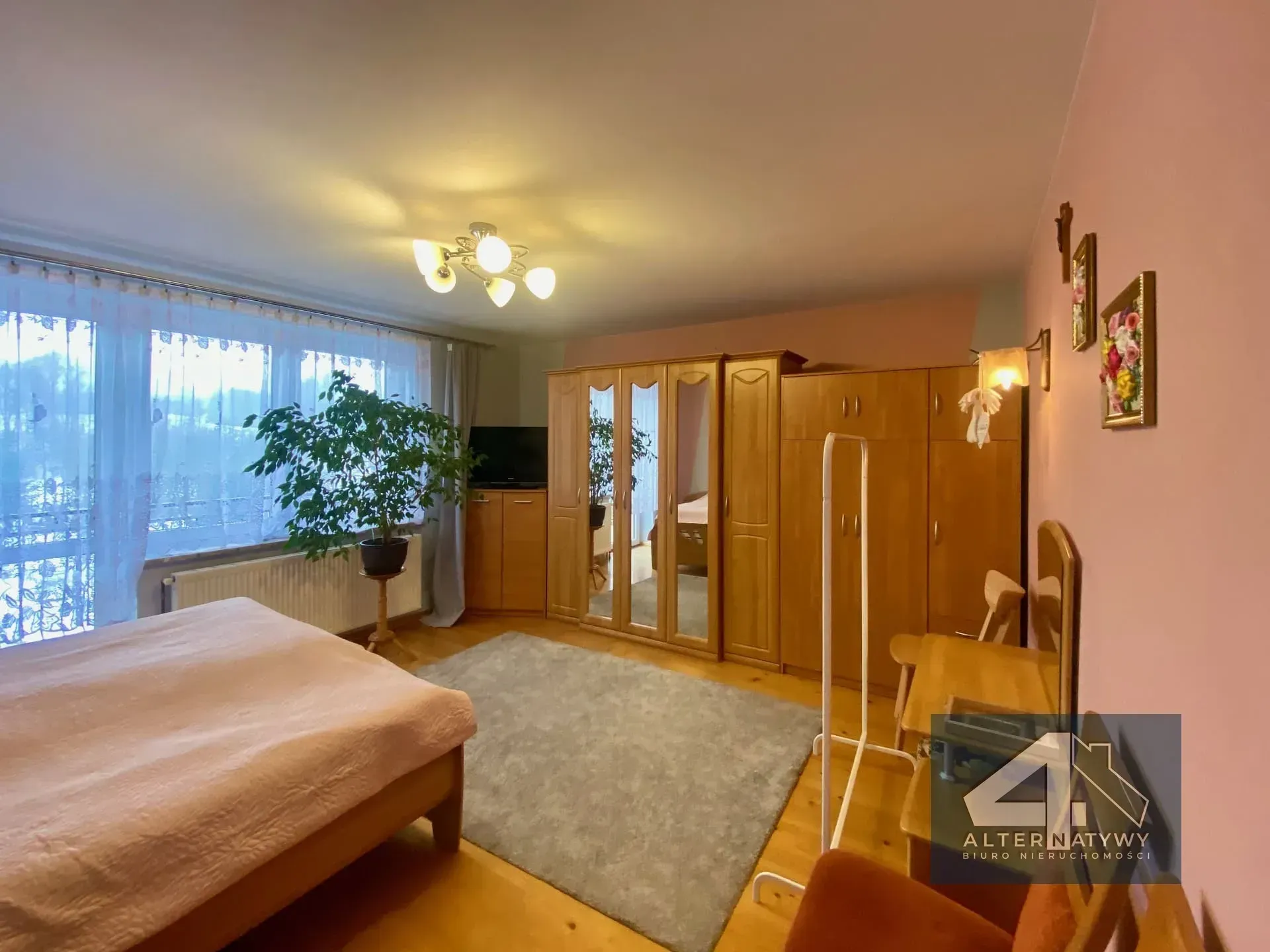 Okazja - dom z potencjałem. Do wejścia!! 10