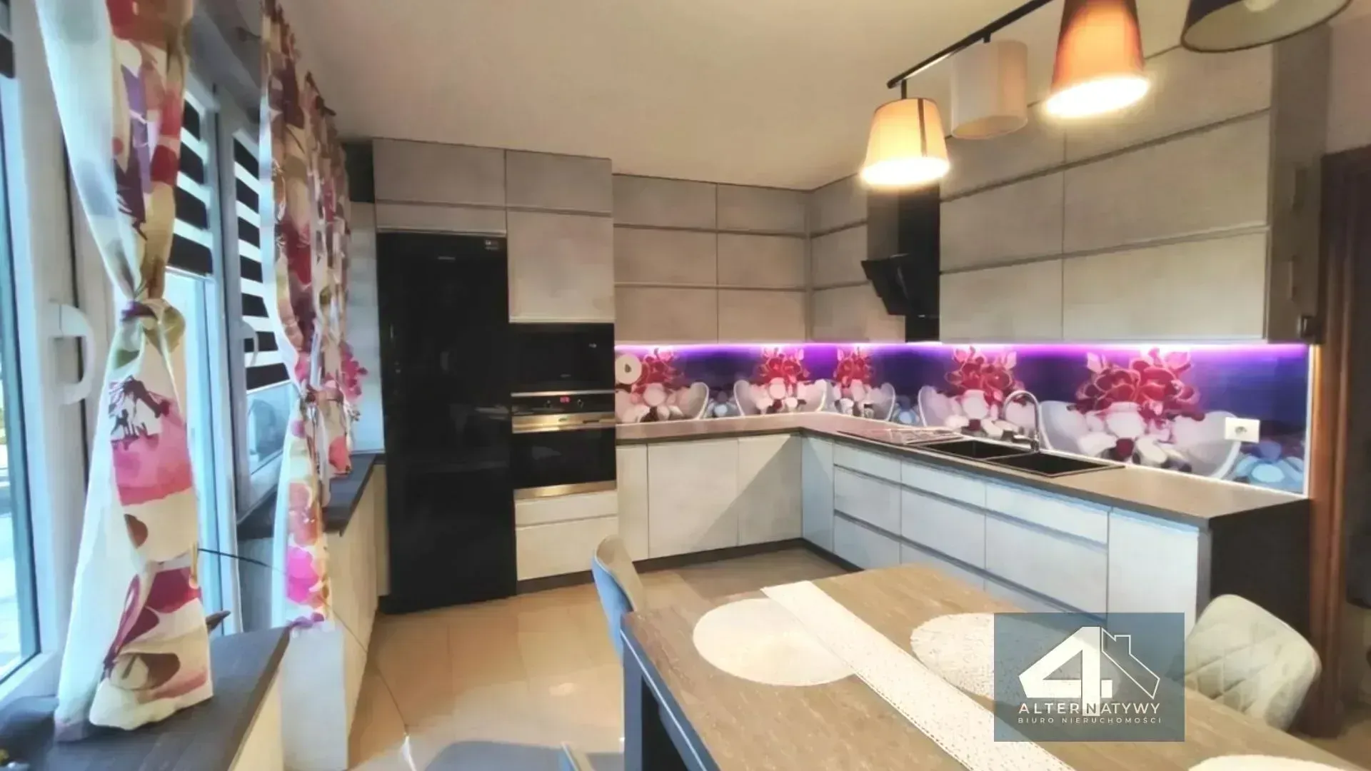 Niższa cena/ 3 sypialnie/ winda 3