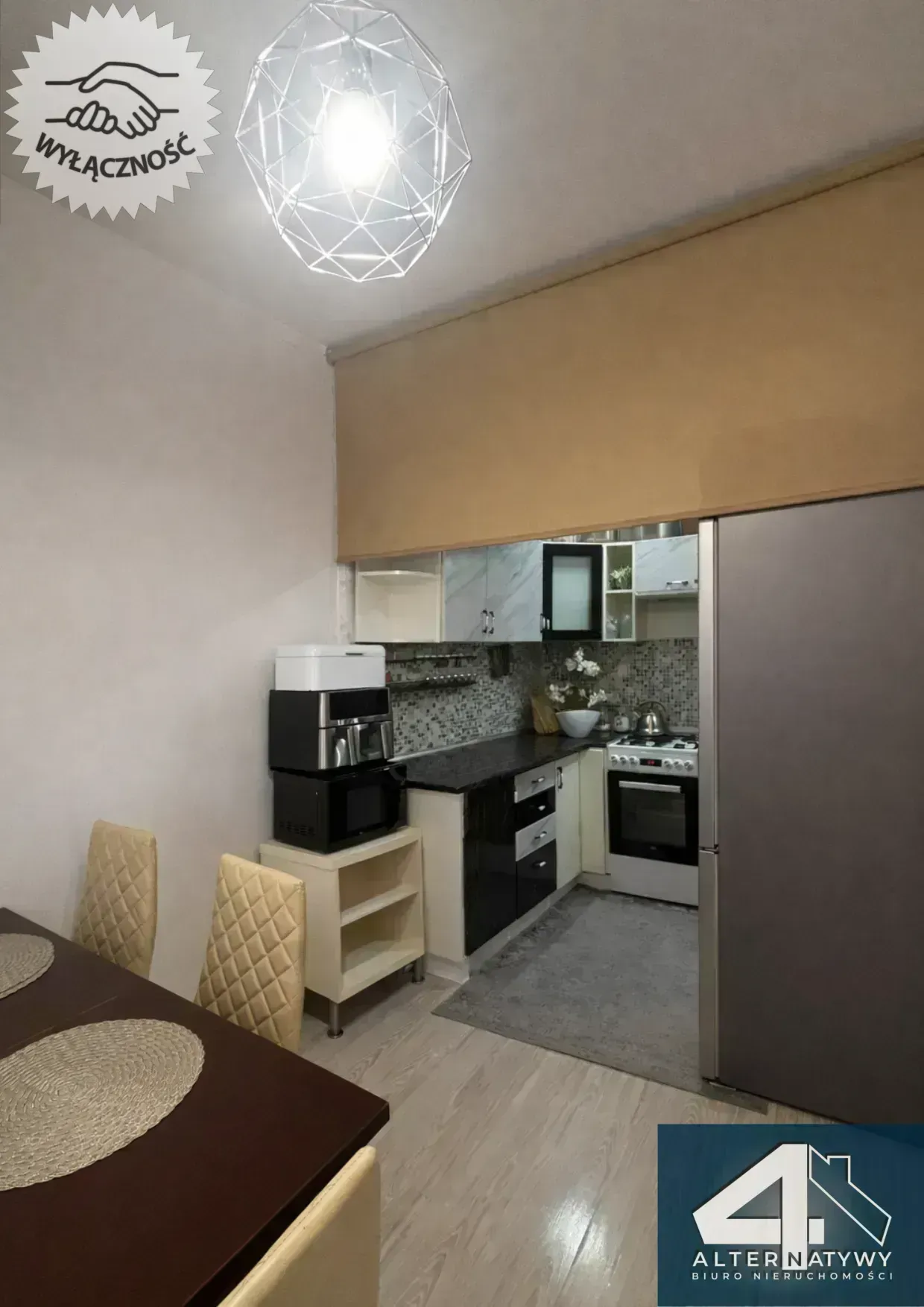 Urokliwe mieszkanie na pierwszym piętrze 14