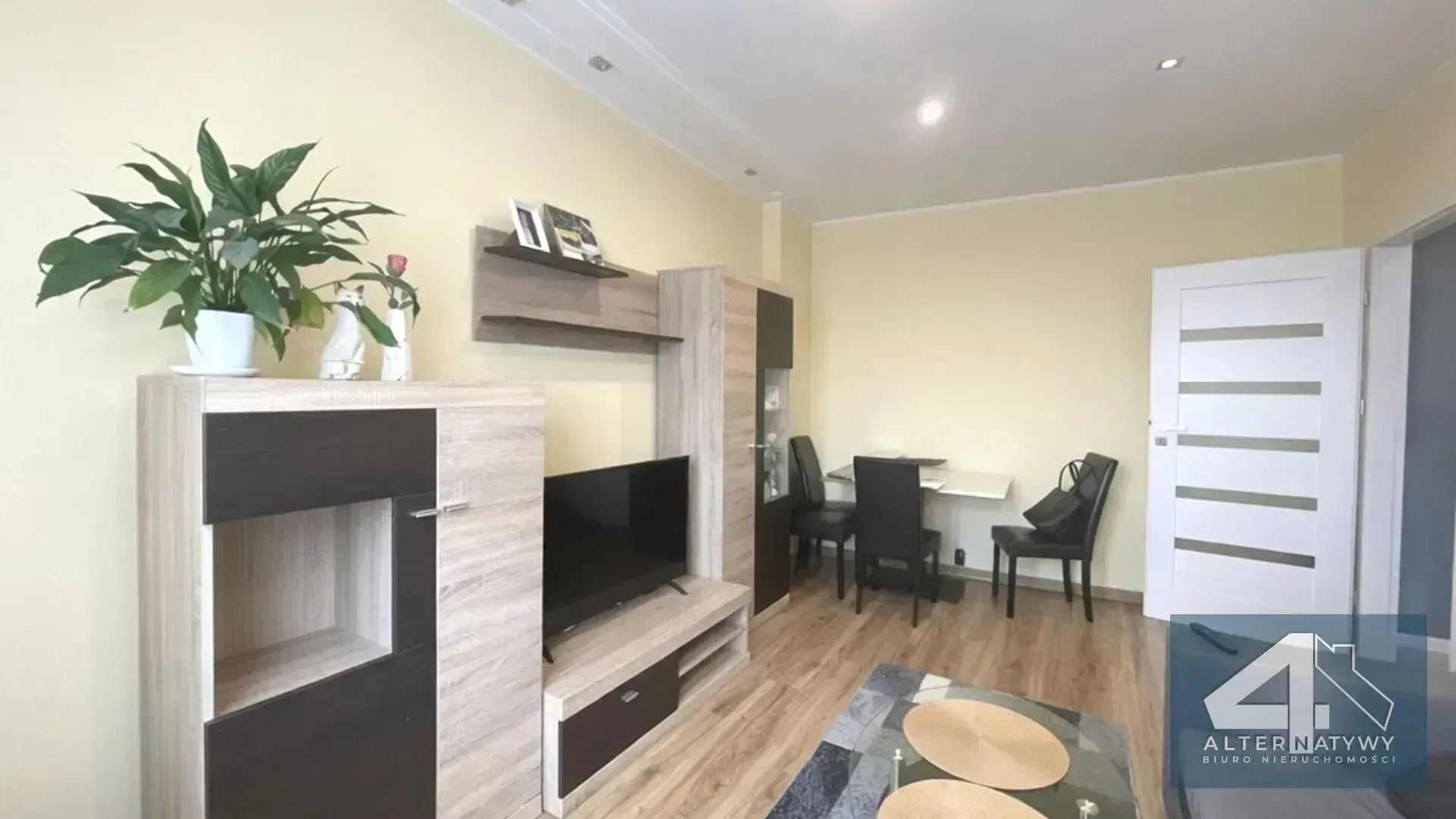2 pokoje 40m²|Do wprowadzenia| Umeblowane 3