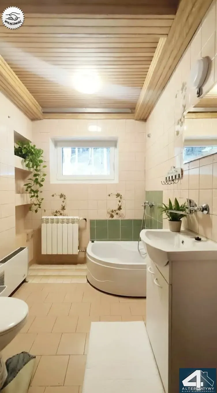 Piękny dom z potencjałem inwestycyjnym 8