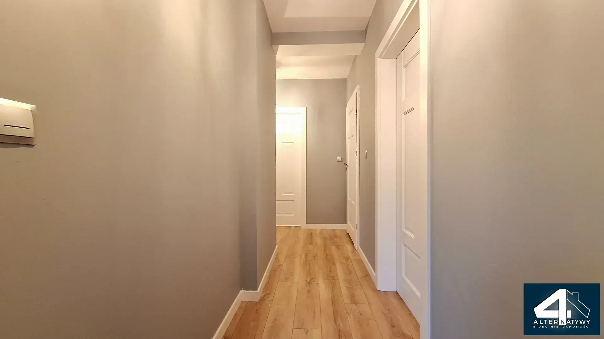 Rączna, Liszki,  Dom 4 pokoje, ogródek 11