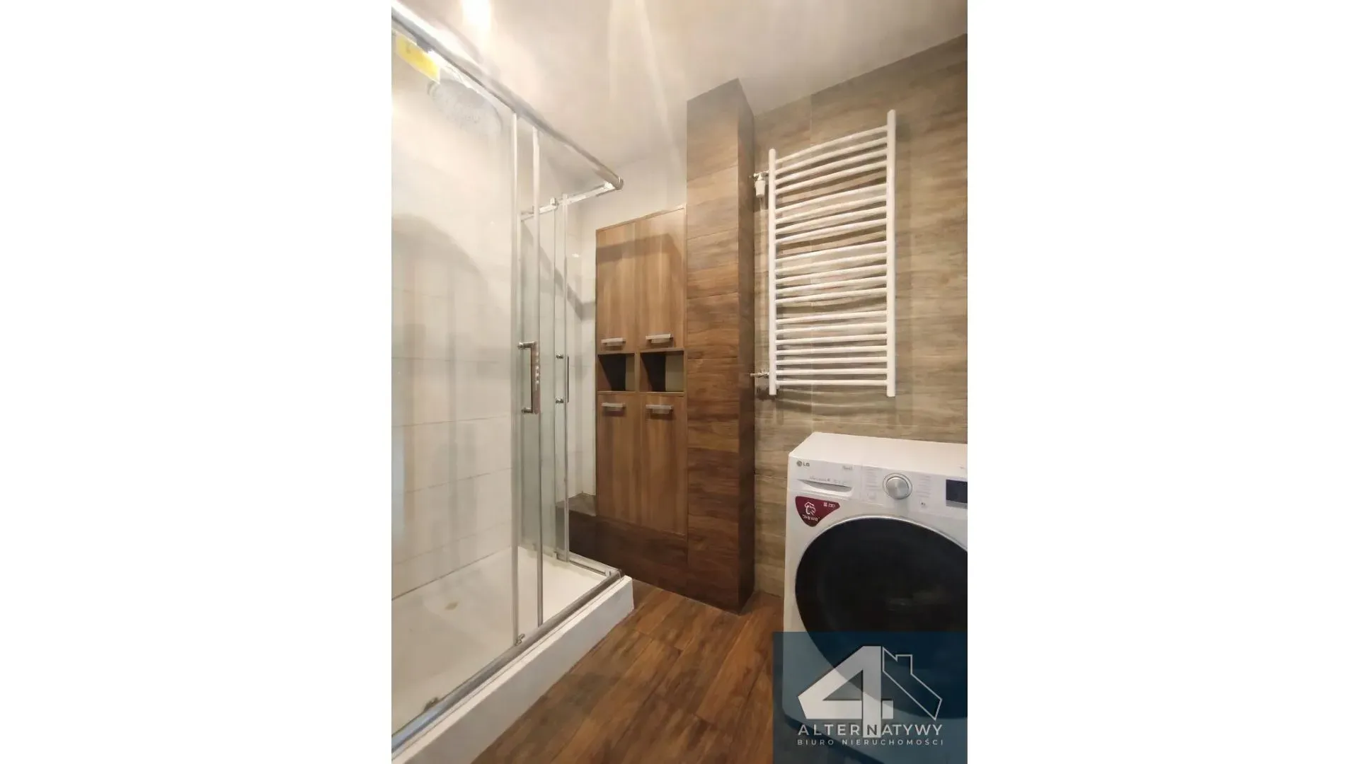 3 pokoje | do odświeżenia| | 69,33 m² 13