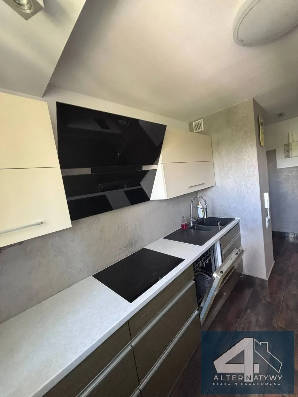 4 pokoje +kuchnia +balkon, Trzebińska, 72m 6