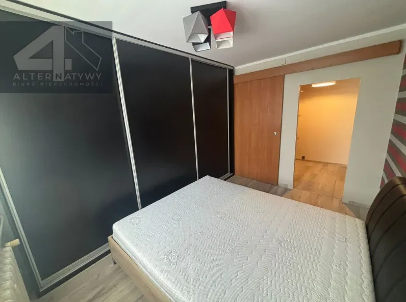 Wyremontowane 2-pokojowe mieszkanie z balkonem 4