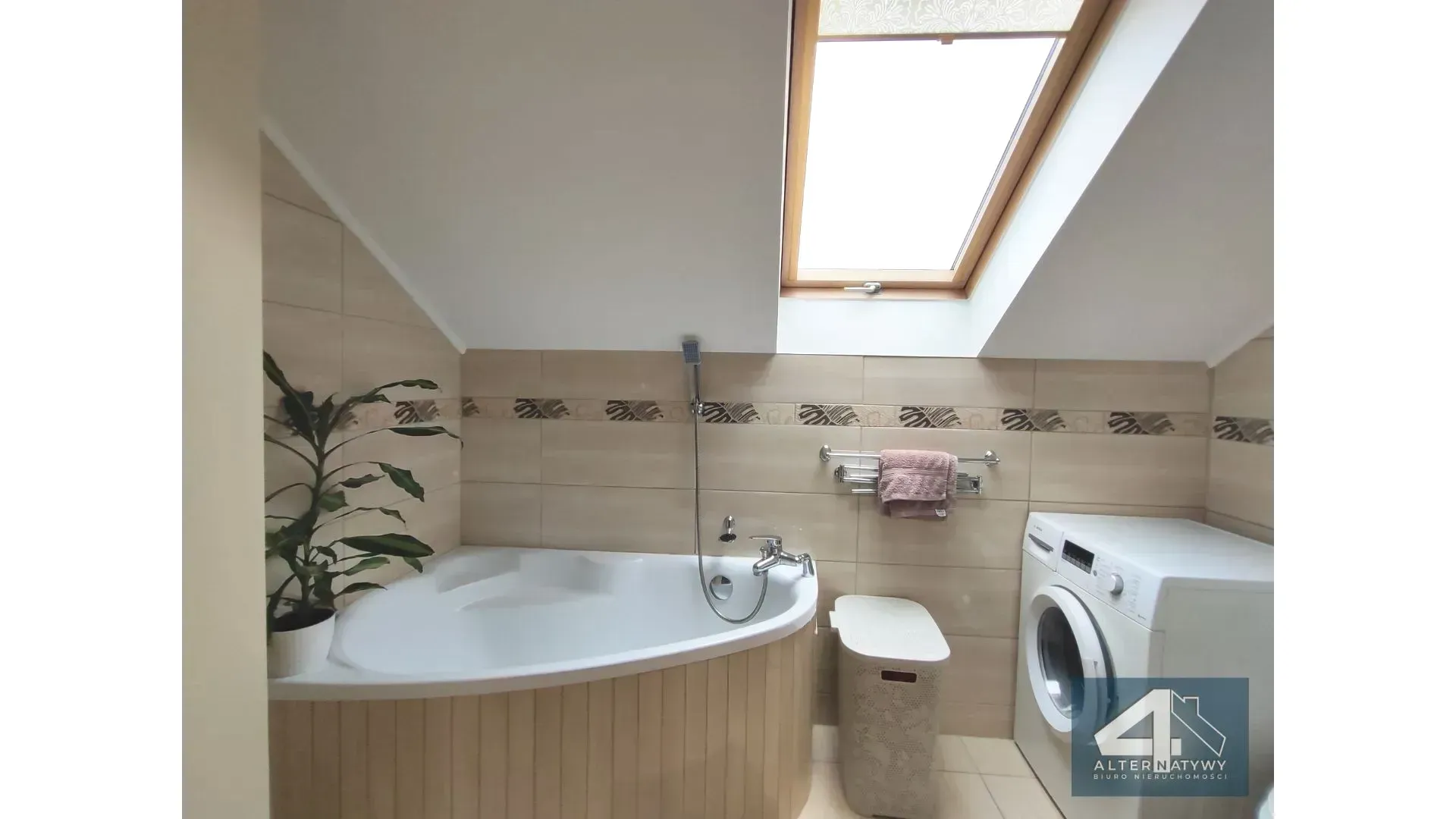 Zadbany, piętrowy dom/100 m²/Wierzeje 9