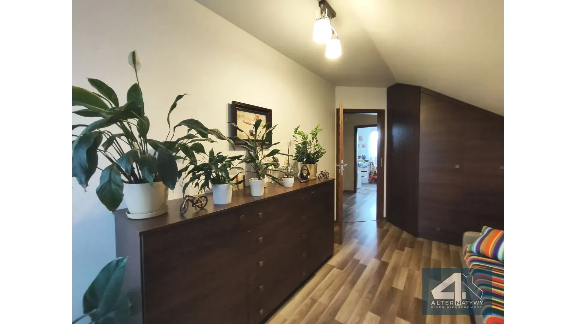 Zadbany, piętrowy dom/100 m²/Wierzeje 17