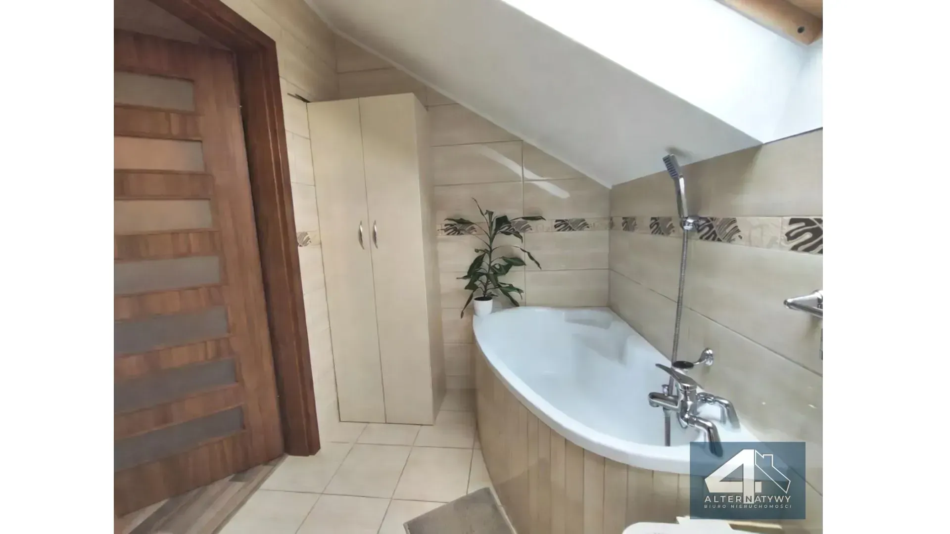 Zadbany, piętrowy dom/100 m²/Wierzeje 21