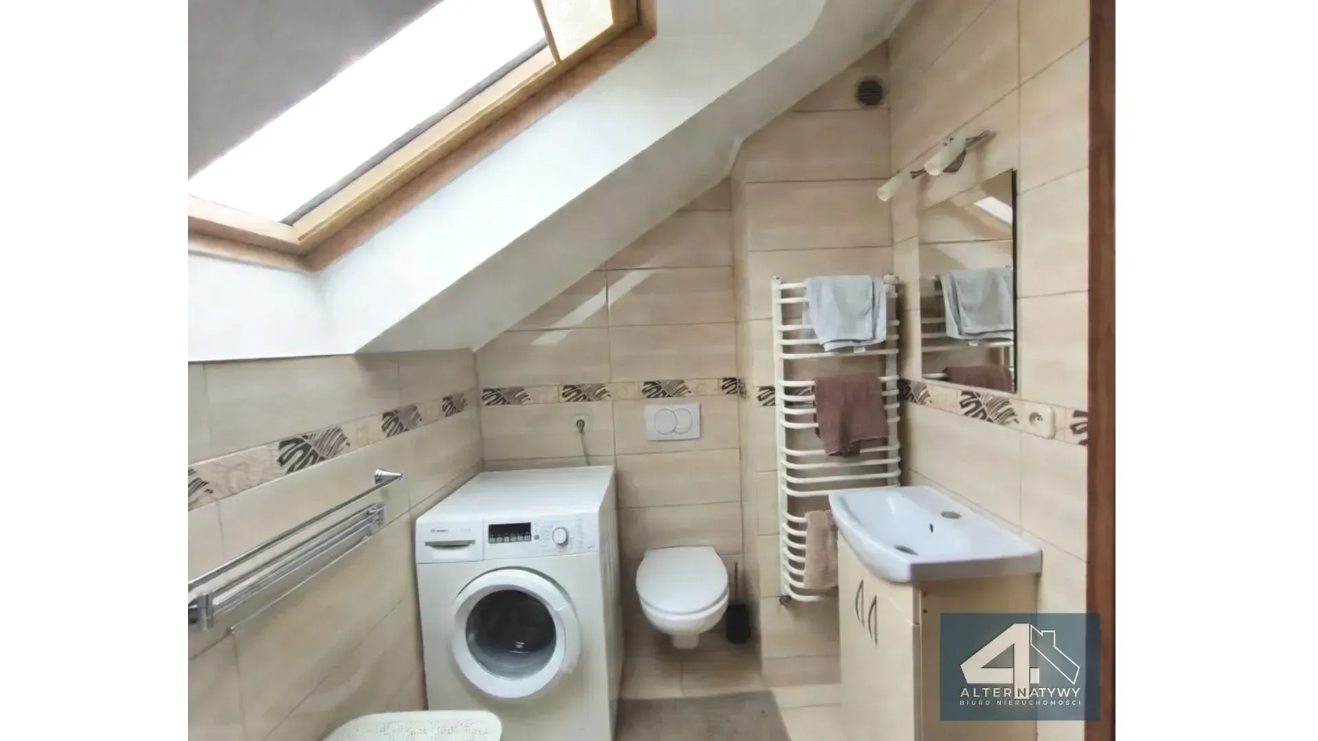 Zadbany, piętrowy dom/100 m²/Wierzeje 22