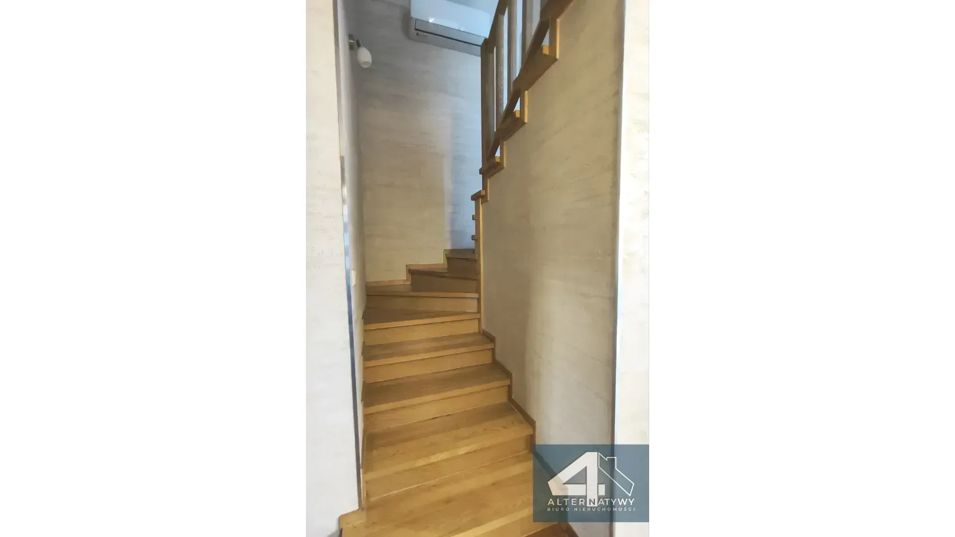 Zadbany, piętrowy dom/100 m²/Wierzeje 23