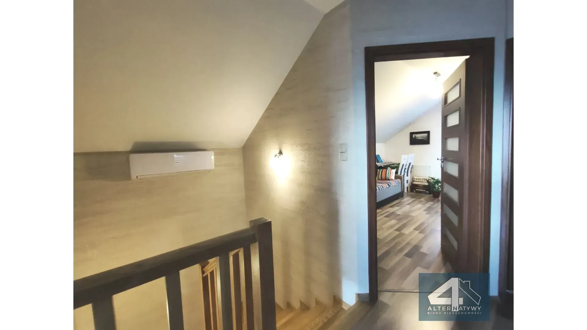 Zadbany, piętrowy dom/100 m²/Wierzeje 27