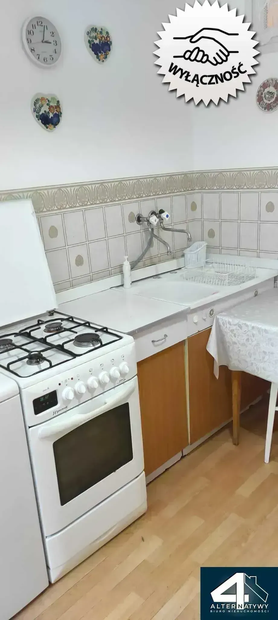 Ustawne  obok Zalewu Nowohuckiego 4