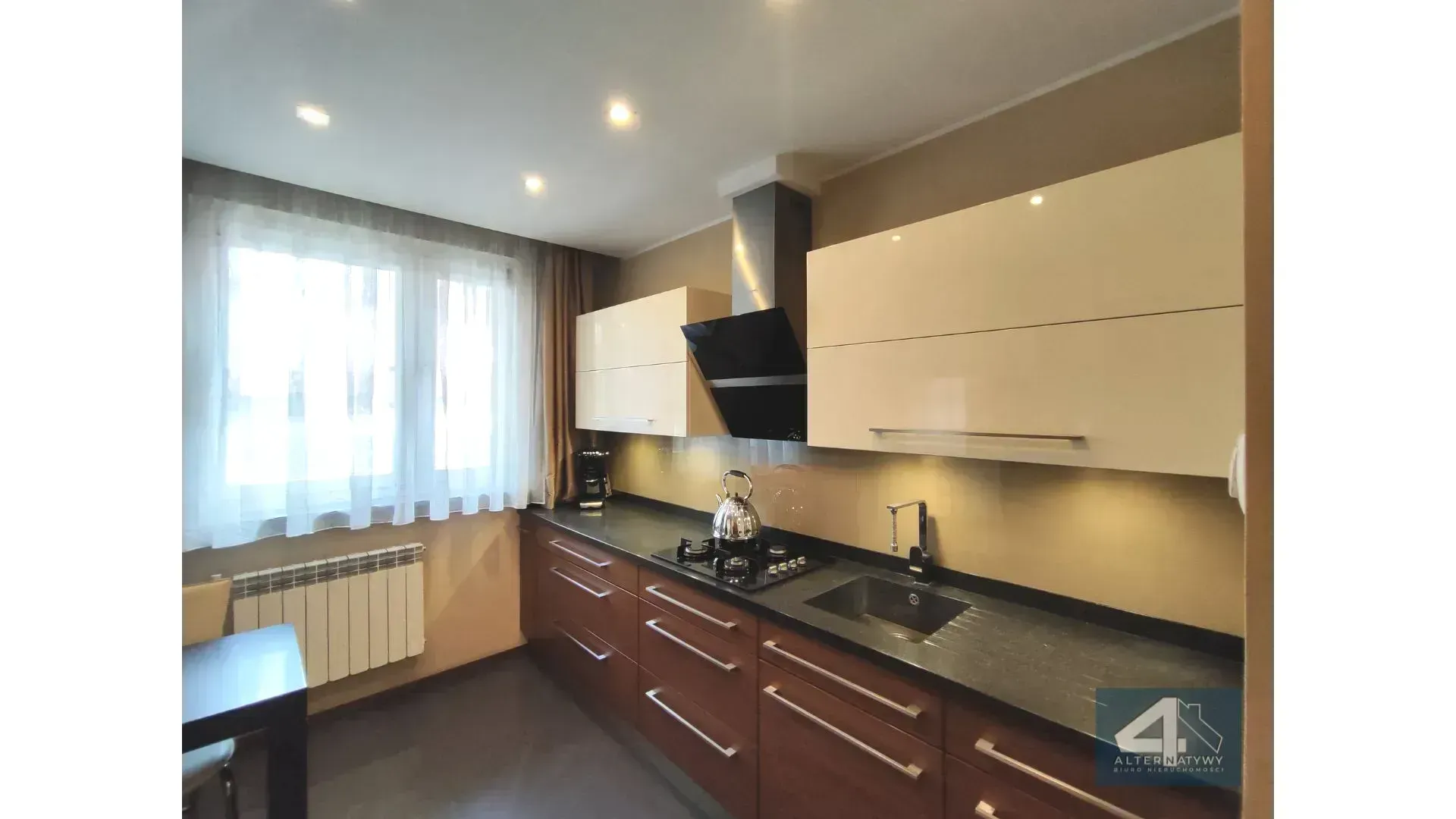 Szeregowiec/4 kondygnacje/Duża działka 2