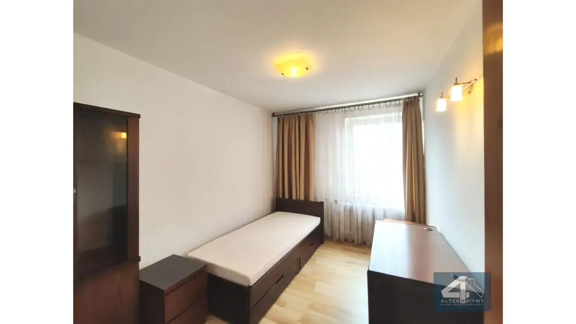 Szeregowiec/4 kondygnacje/Duża działka 4