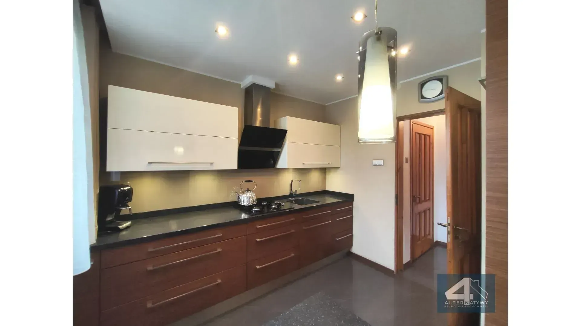 Szeregowiec/4 kondygnacje/Duża działka 13