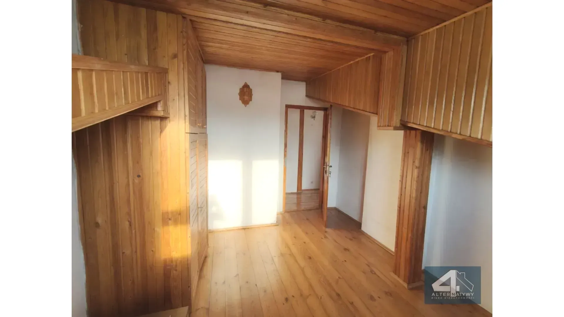 Szeregowiec/4 kondygnacje/Duża działka 27