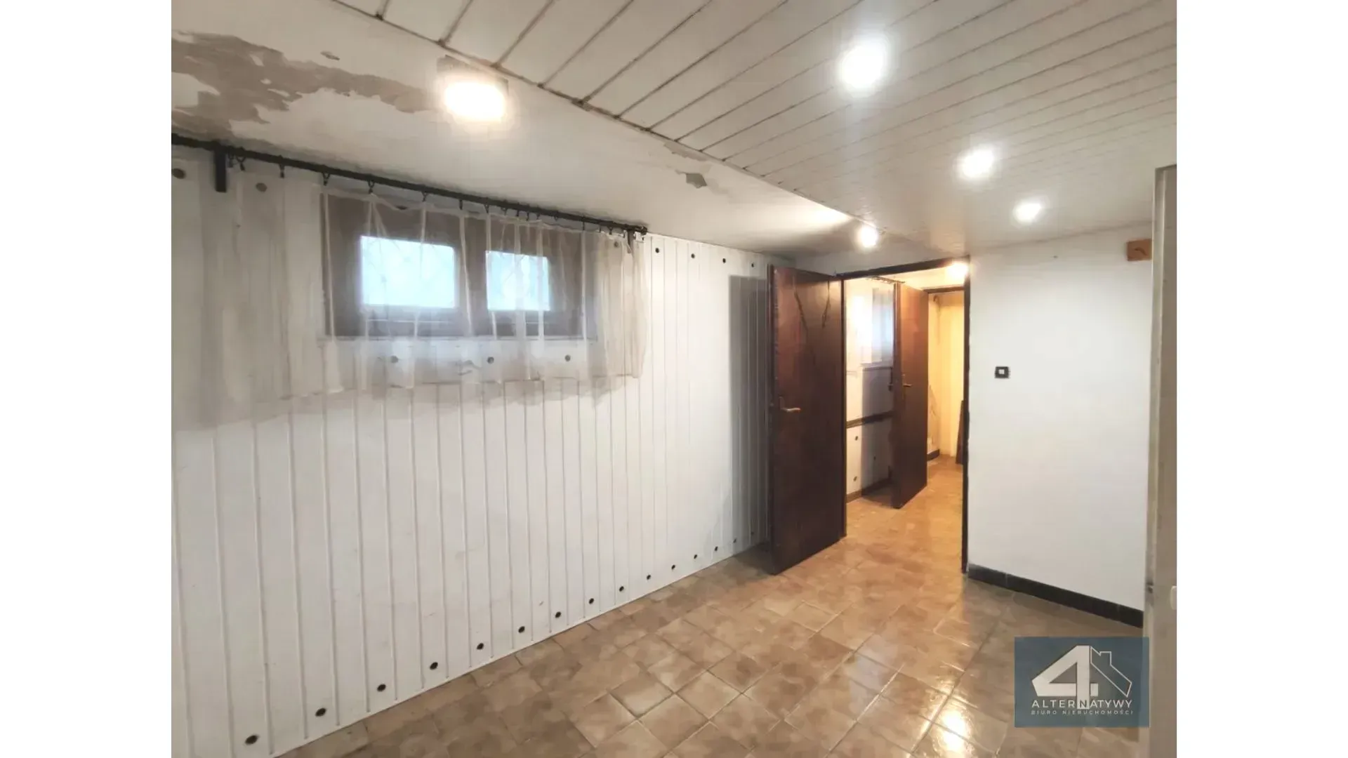 Szeregowiec/4 kondygnacje/Duża działka 33