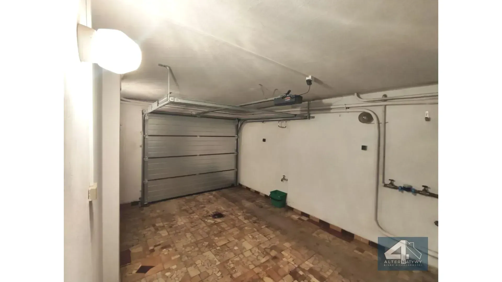 Szeregowiec/4 kondygnacje/Duża działka 34