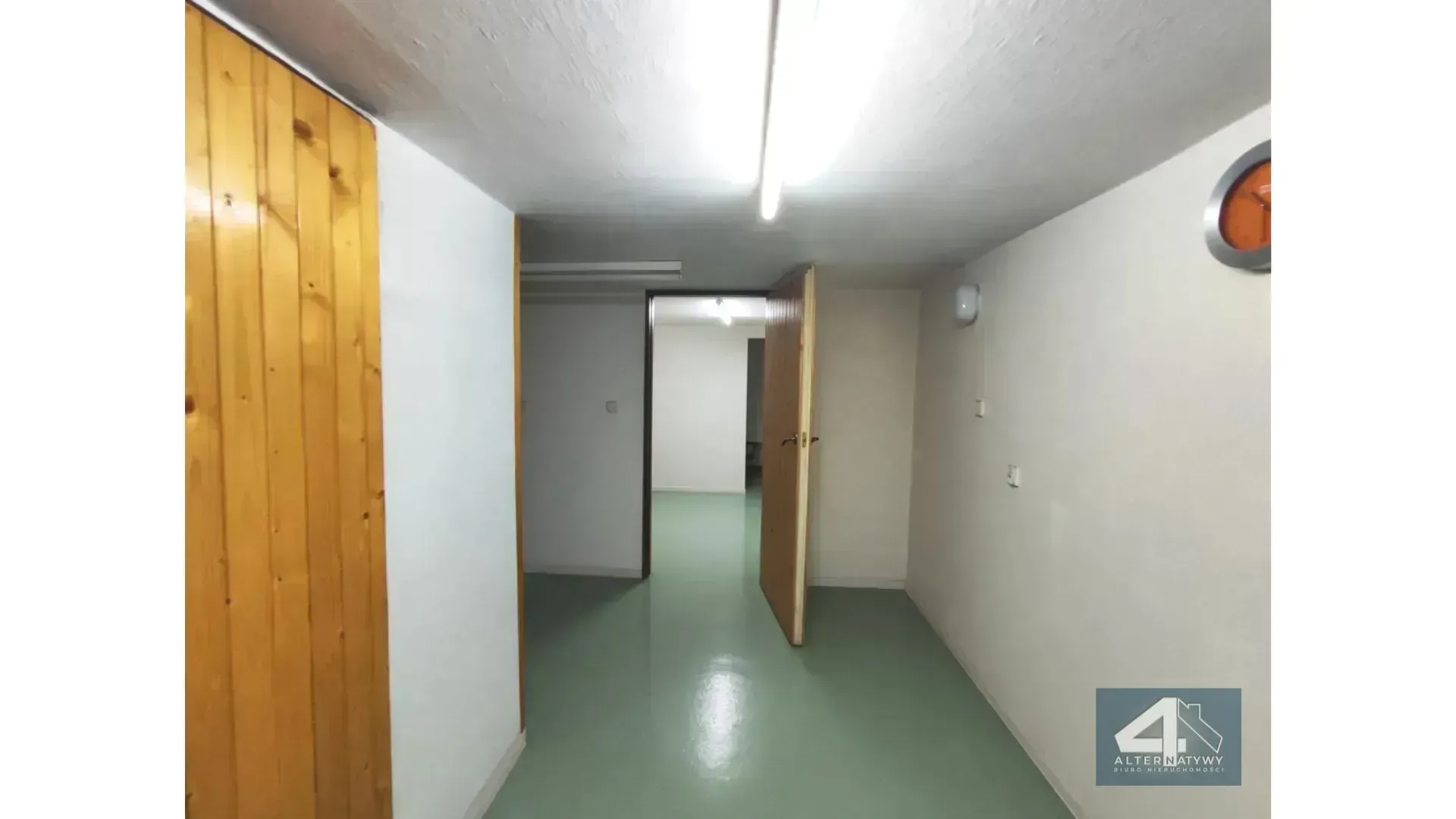 Przestronny szeregowiec z dużą działką 14