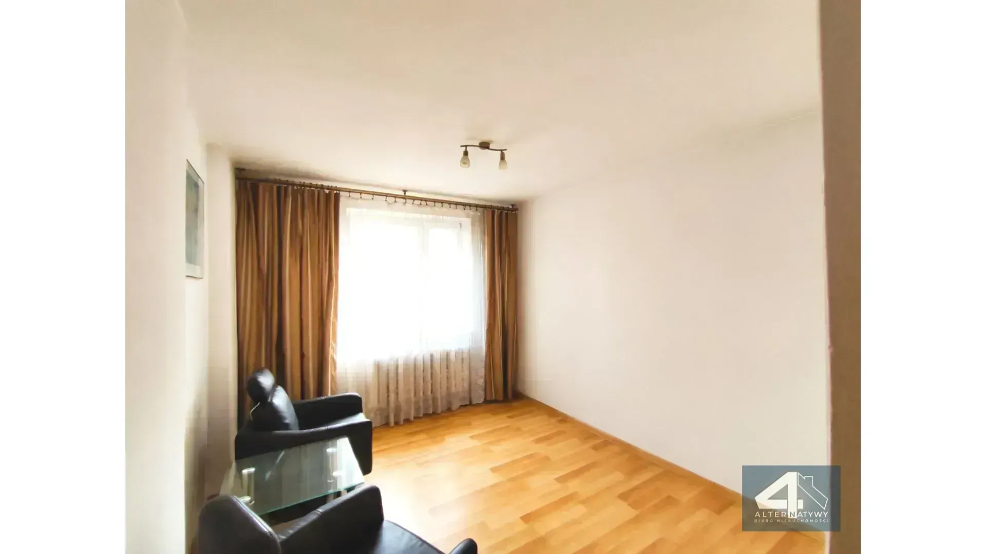 Przestronny szeregowiec z dużą działką 17