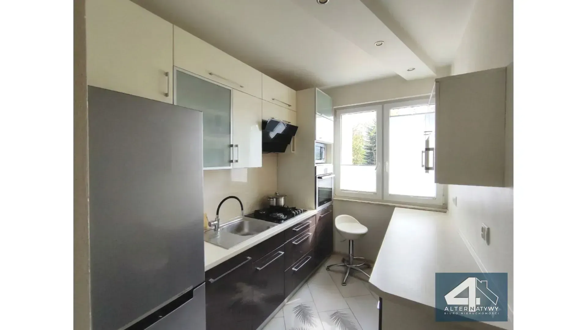 Bardzo ładne/1 piętro/3 pokoje 6