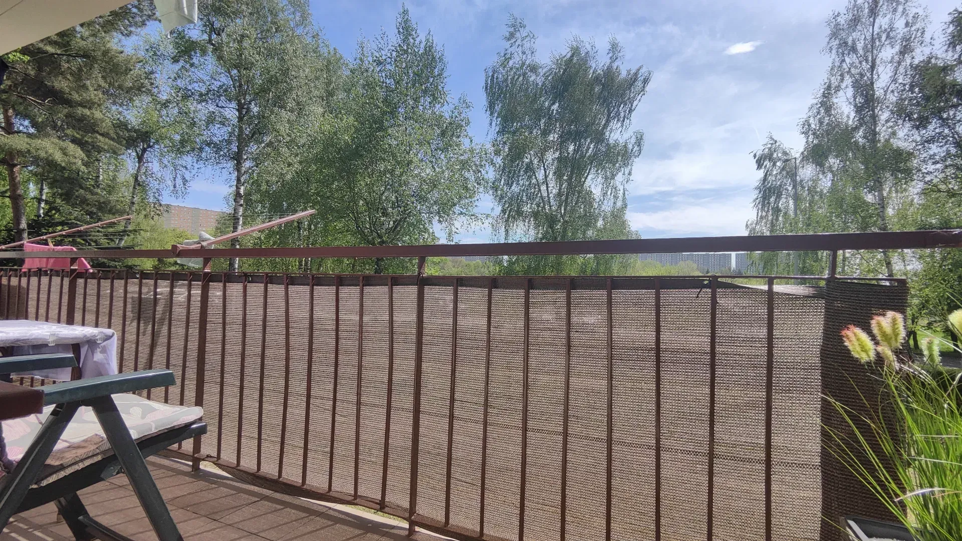 Mieszkanie na parterze z widokiem na zieleń 12