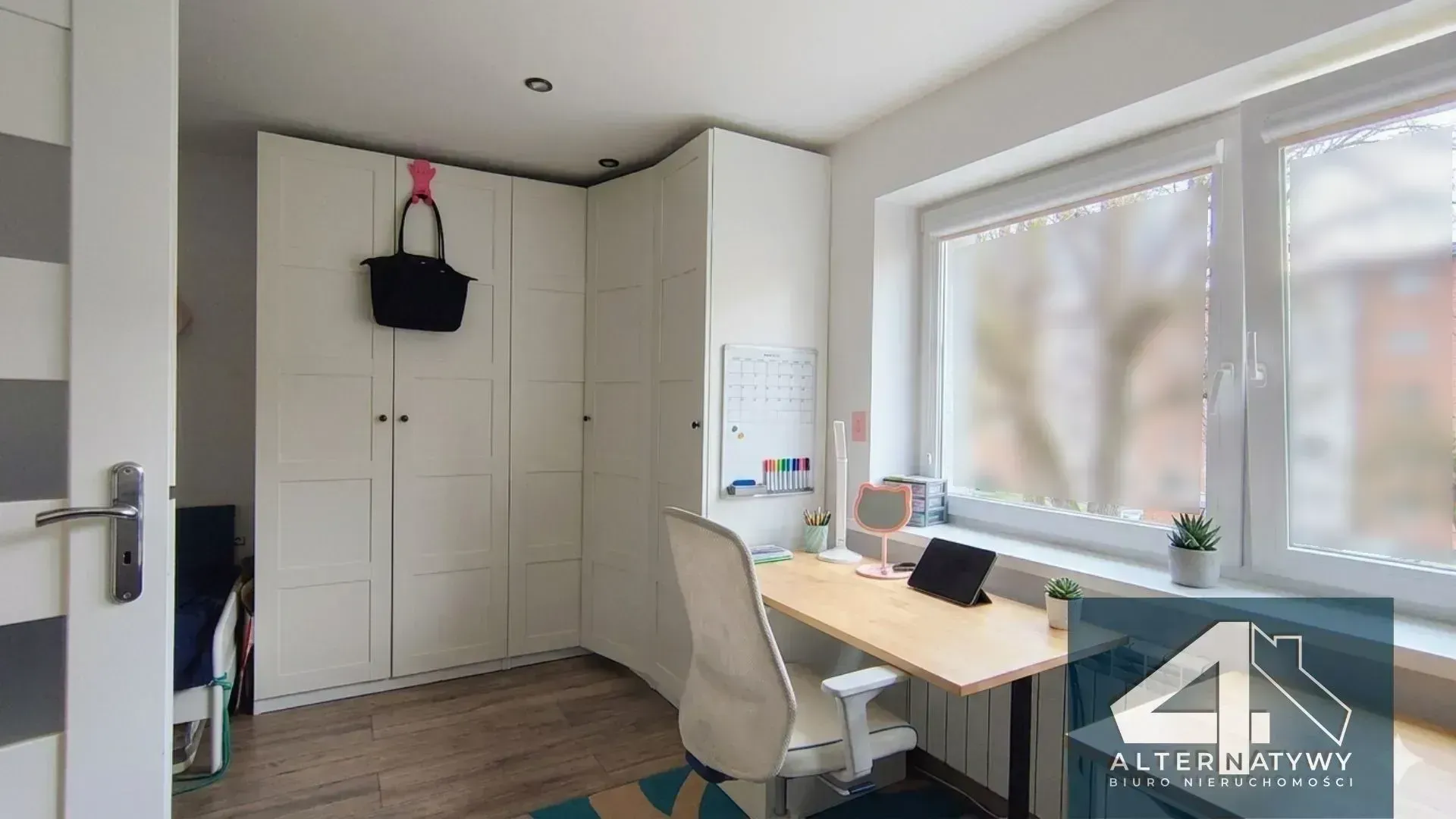 67 m² | Salon z Aneksem + 2 sypialnie | Centrum 4