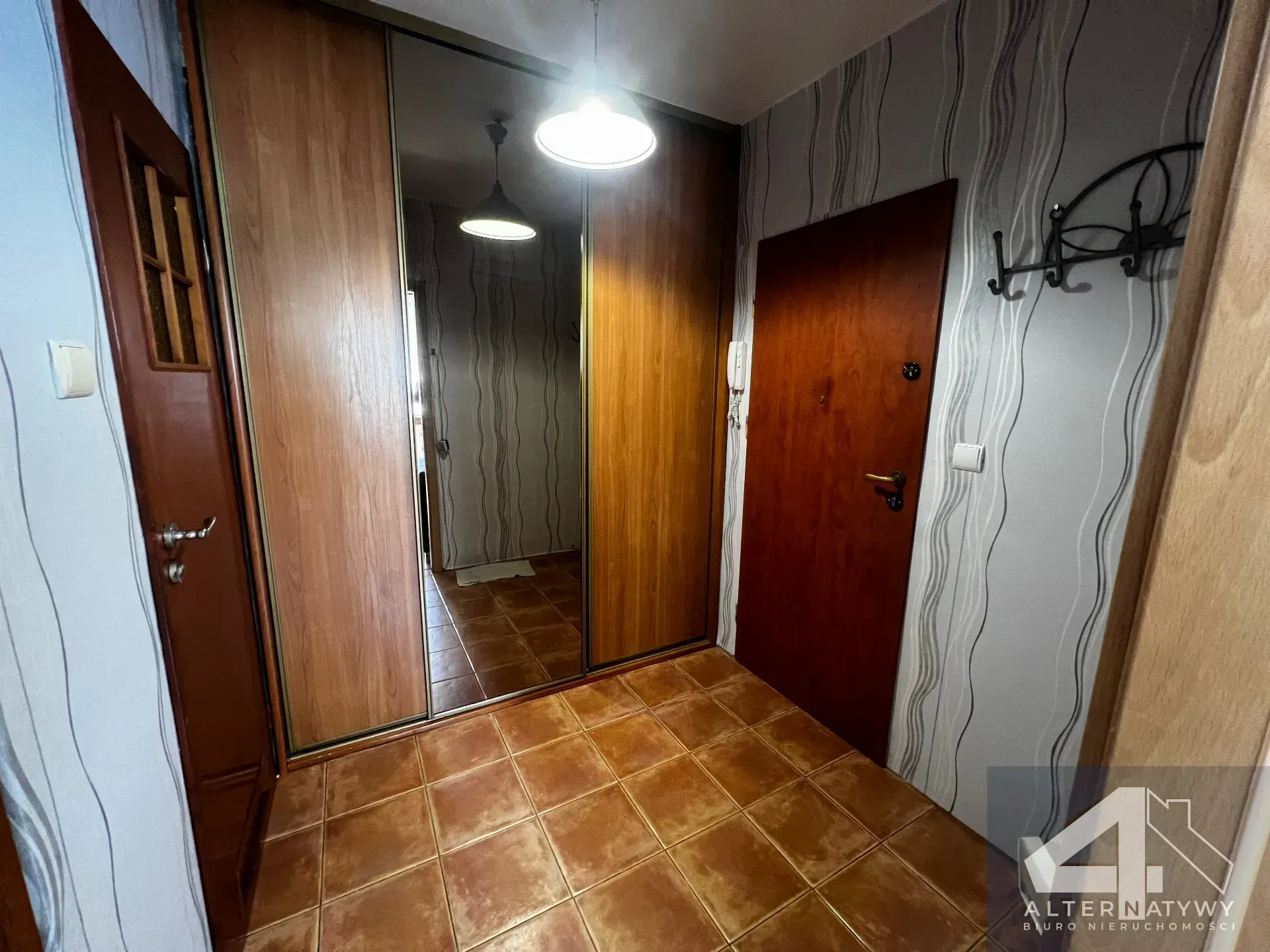 30m² | Kawalerka | Do zamieszkania | Oś. nowiny 8
