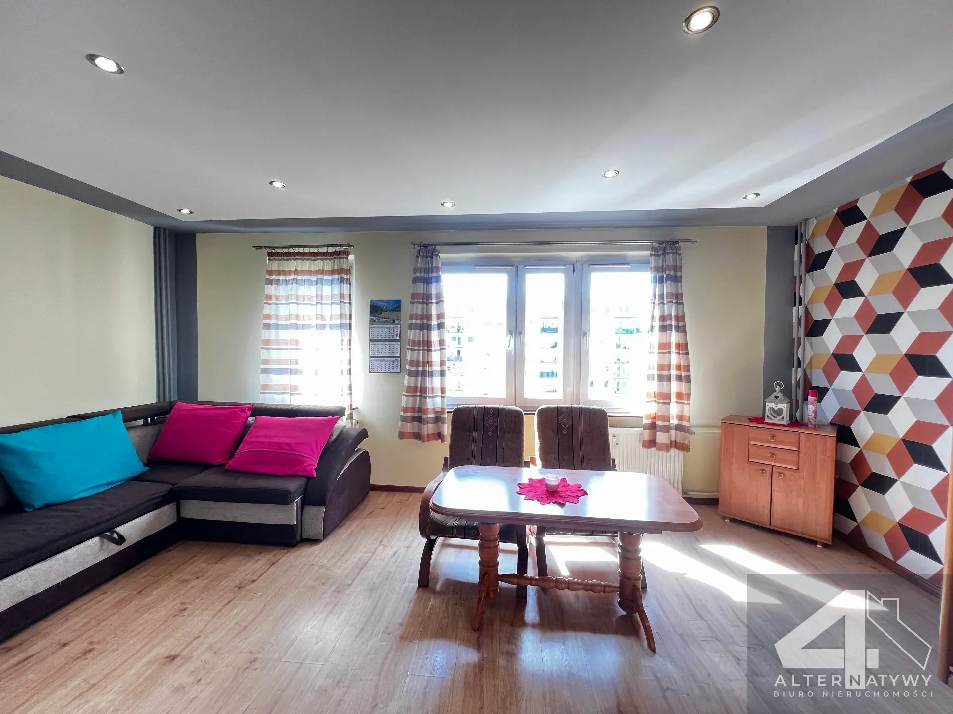 30m² | Kawalerka | Do zamieszkania | Oś. nowiny 4