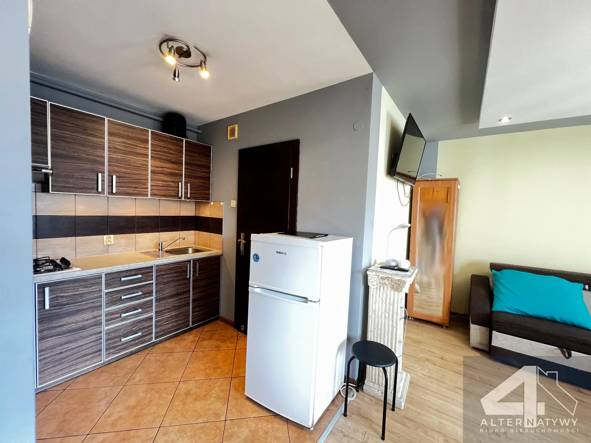 30m² | Kawalerka | Do zamieszkania | Oś. nowiny 5
