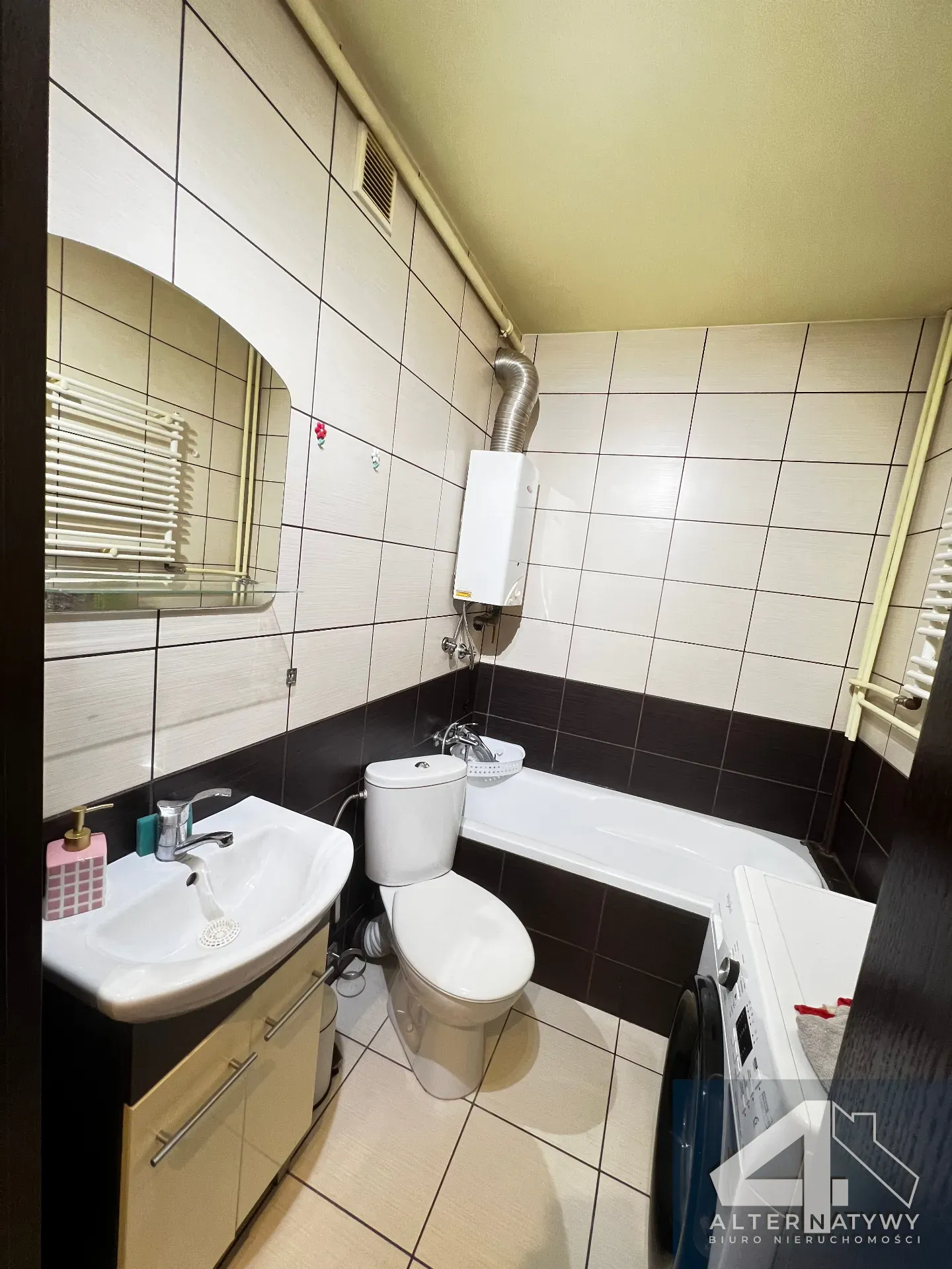30m² | Kawalerka | Do zamieszkania | Oś. nowiny 10