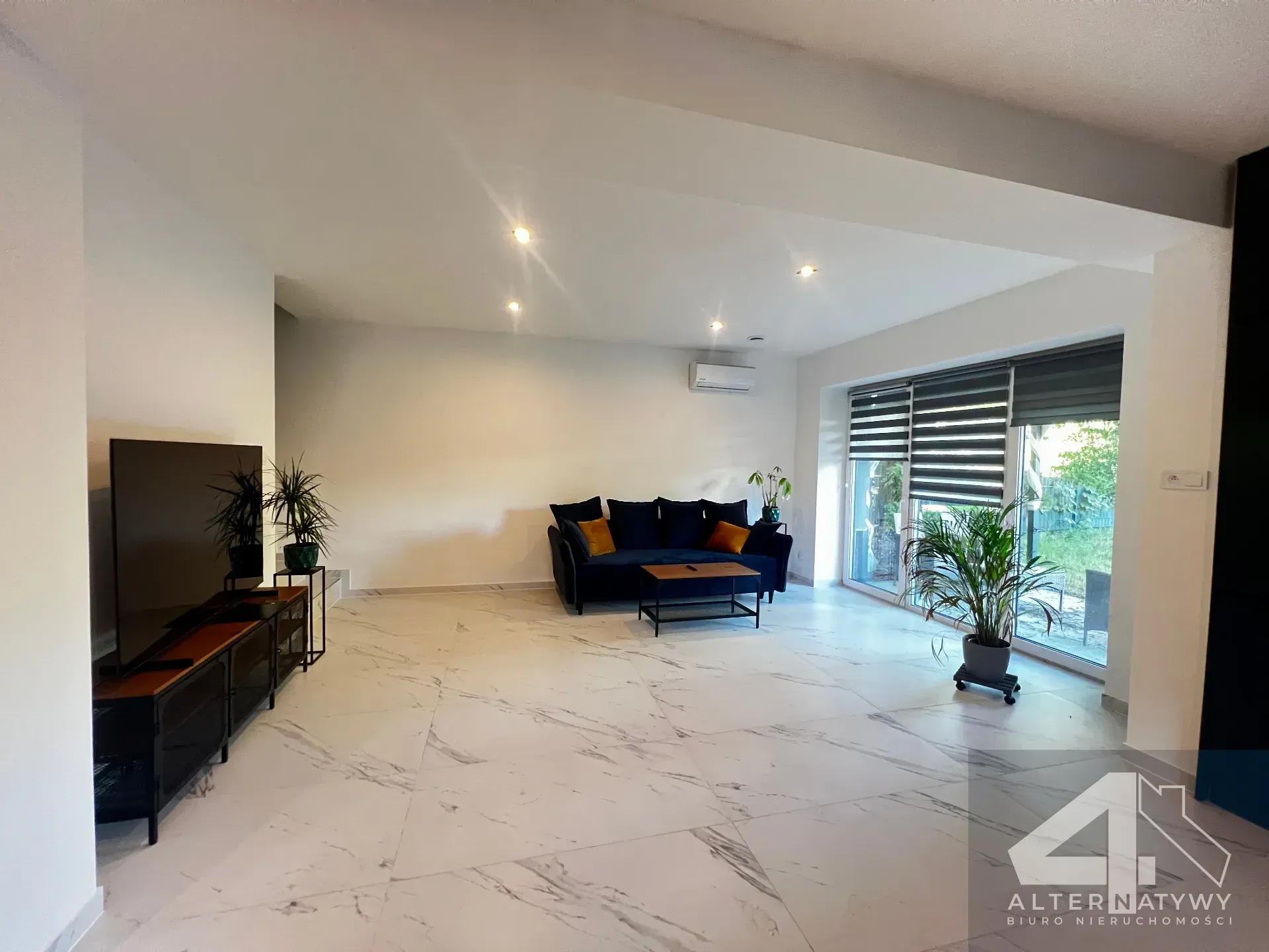 44m² | 2 Pokoje | Do Remontu | Śródmieście 4
