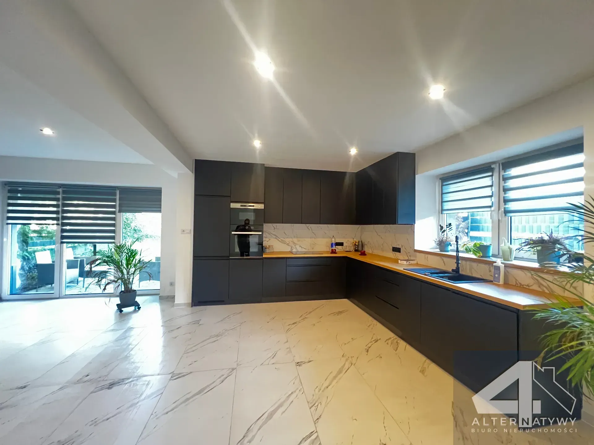 44m² | 2 Pokoje | Do Remontu | Śródmieście 7