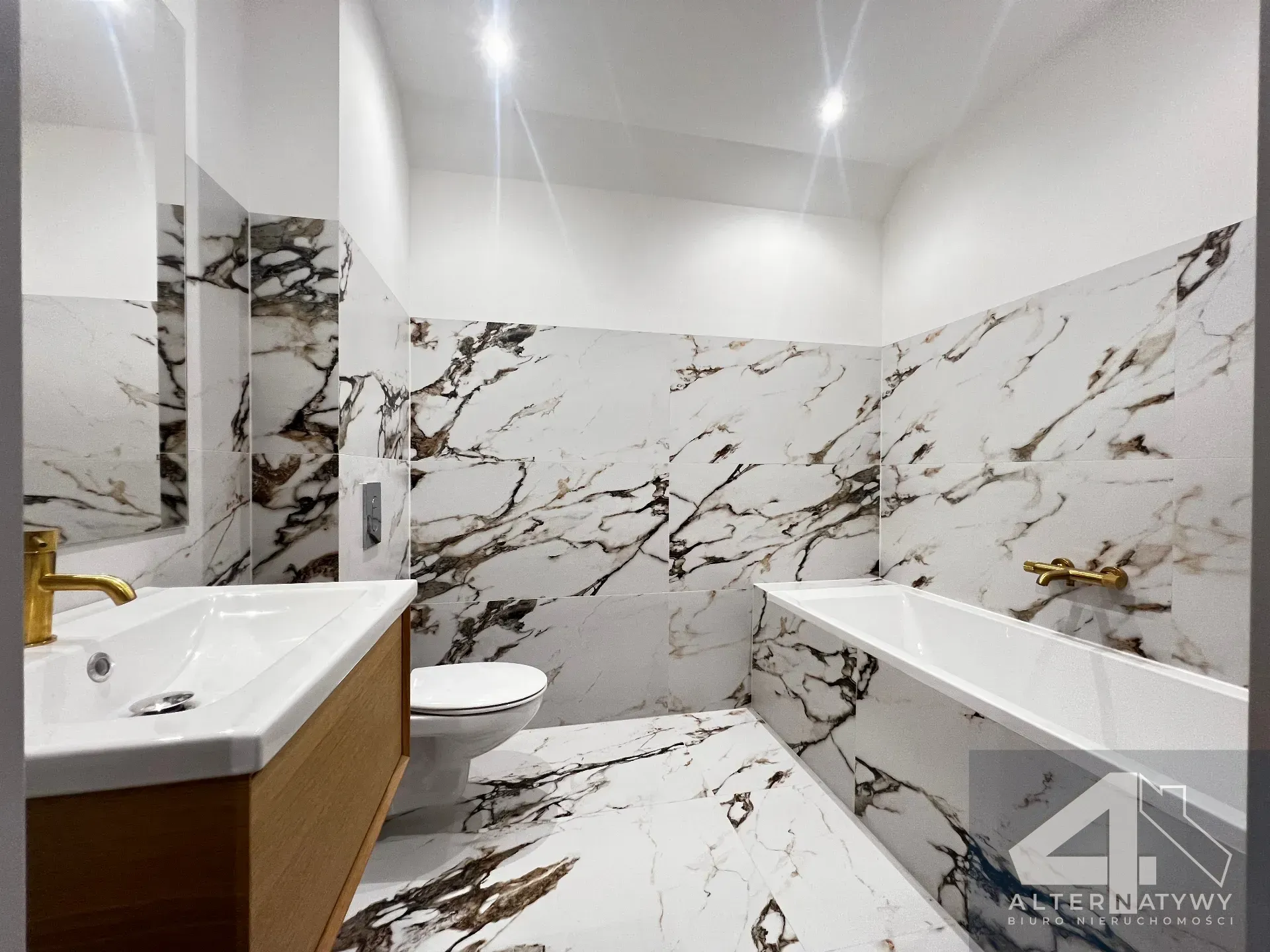 44m² | 2 Pokoje | Do Remontu | Śródmieście 16