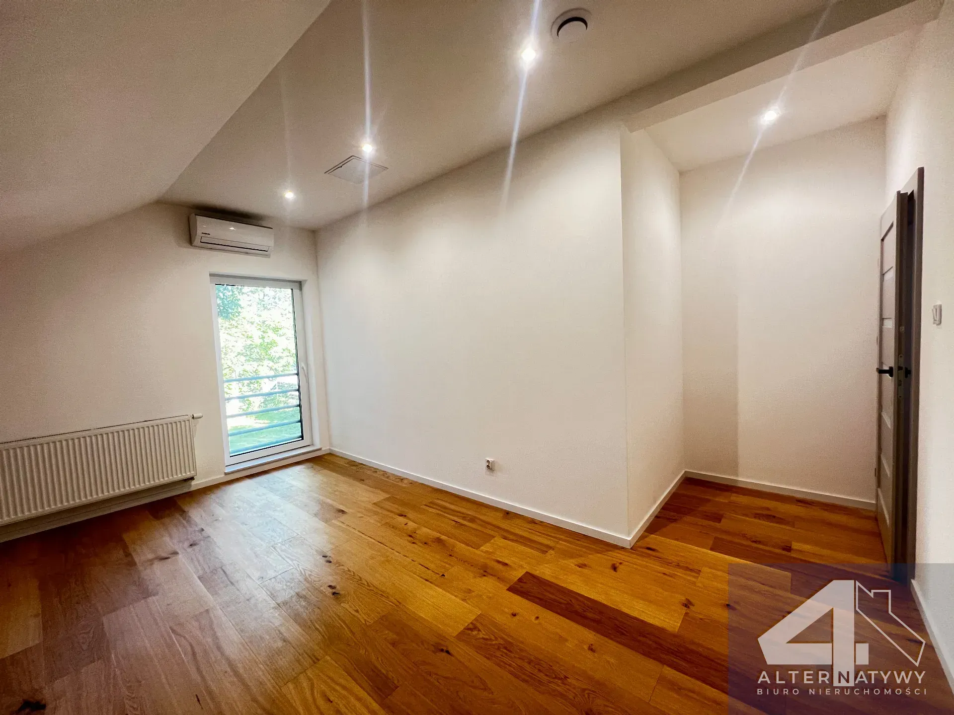 44m² | 2 Pokoje | Do Remontu | Śródmieście 21