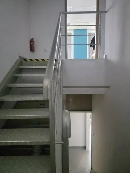 Lokal z witryną i parkingiem, Lwowska 190 m2 12