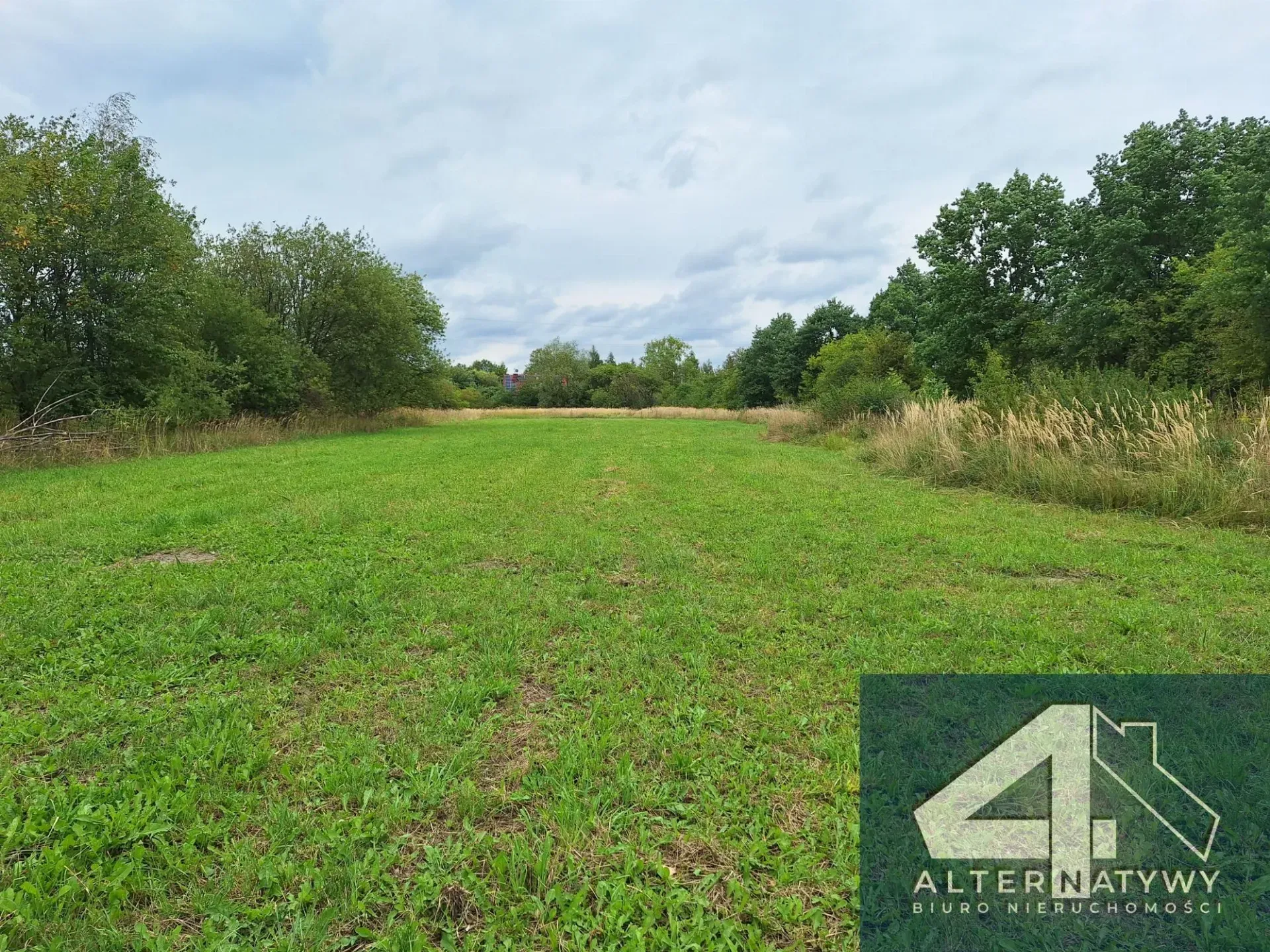 Sielski klimat w mieście: 4 działki po 700 m² 7
