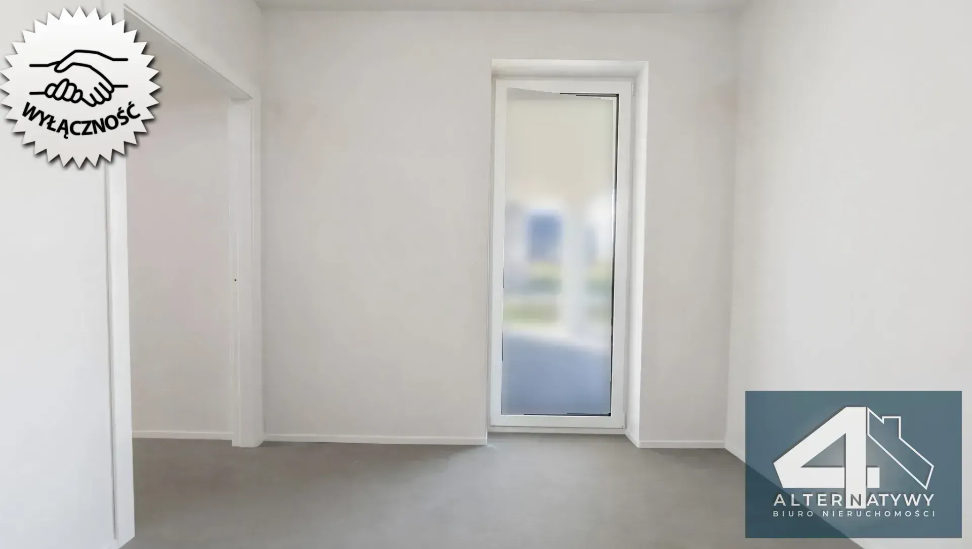 Dom z garażem i gabinetem na parterze 14